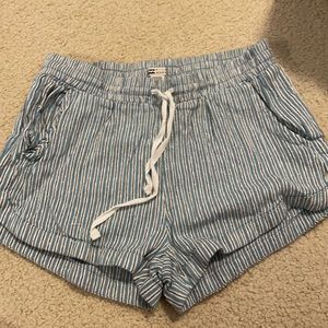 Stripped billabong shorts